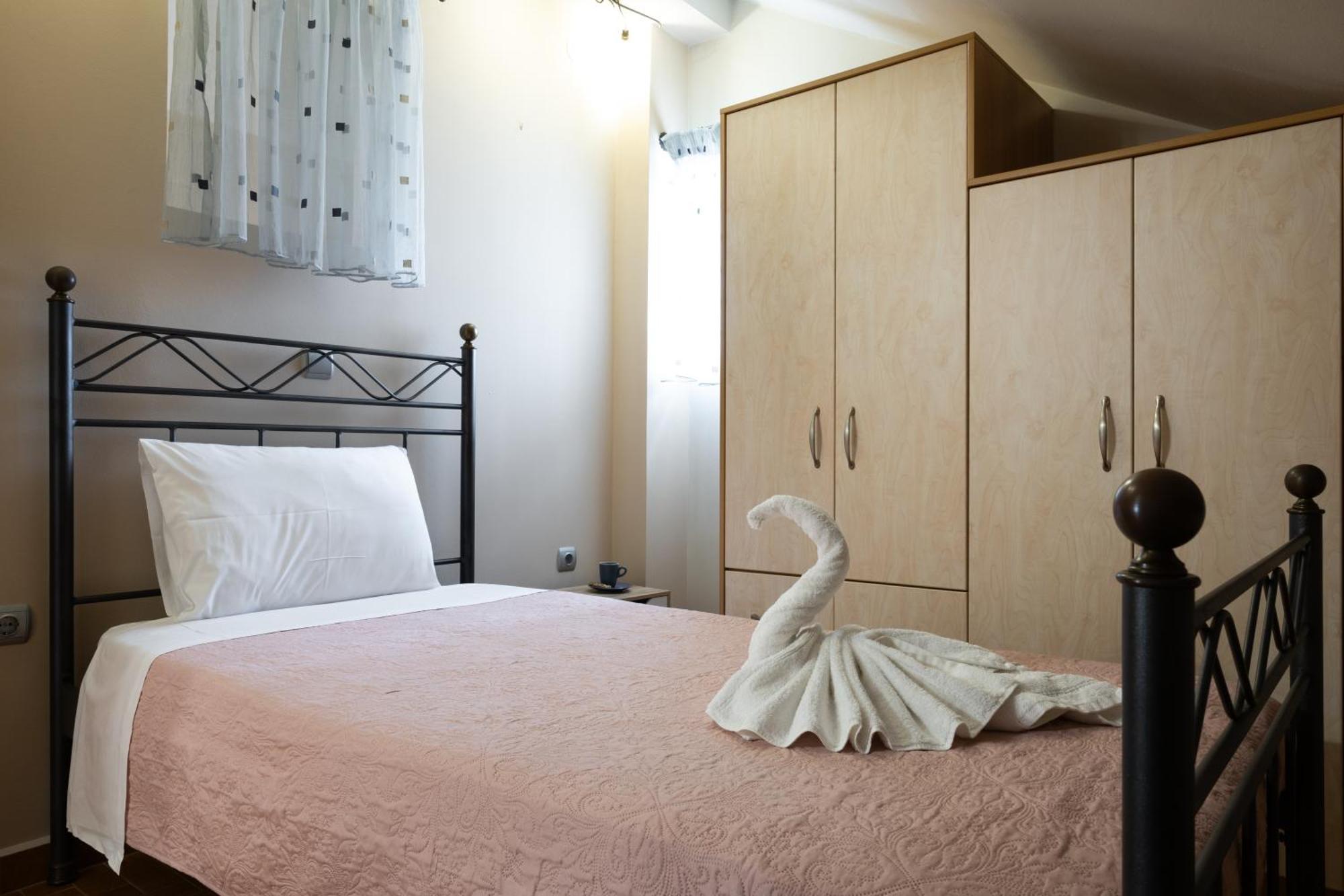 Pavlos Apartments Argostoli  Eksteriør bilde